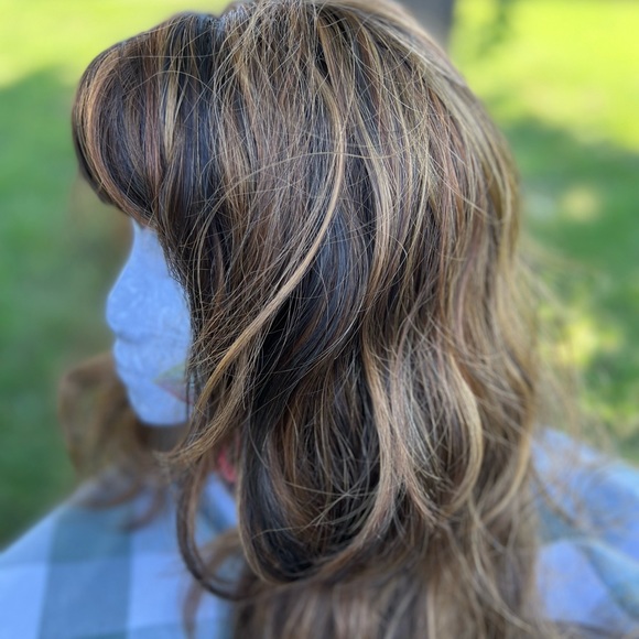 Vivica A. Fox 100% Modacrylic Wig - Picture 3 of 11